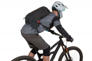 Thule Rail 12L Pro